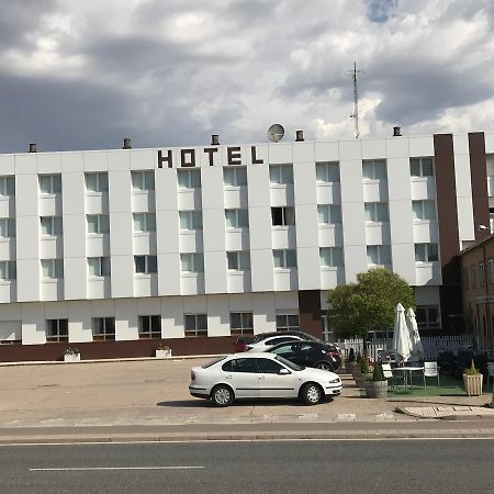 Hotel Buenos Aires Villafria Екстериор снимка