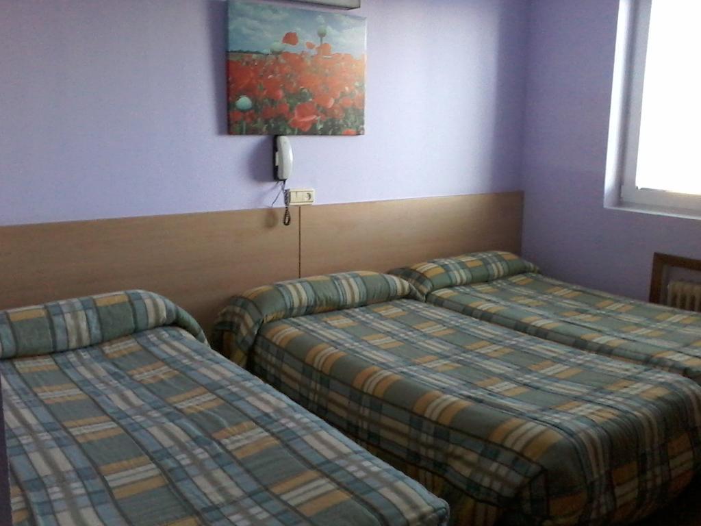 Hotel Buenos Aires Villafria Екстериор снимка