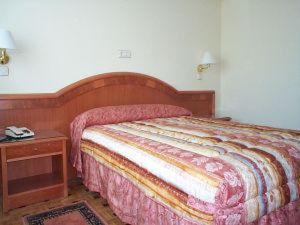 Hotel Buenos Aires Villafria Стая снимка